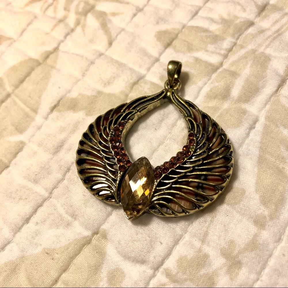 Rhinestone wings necklace pendant